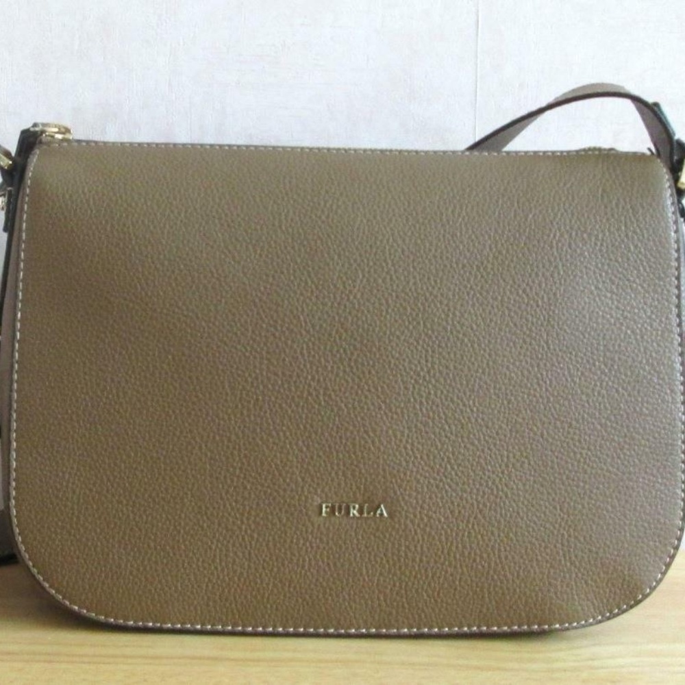 FURLA EMMA PEBBLE LEATHER HOBO NOCE-852340 B BJA7